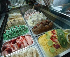 Italian gelato presentation