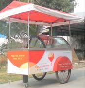 Ice cream cart to display ice cream