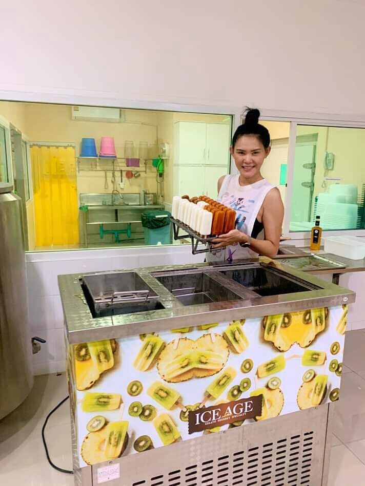 Ice cream hotsell parlour machine