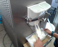 Ice cream machine